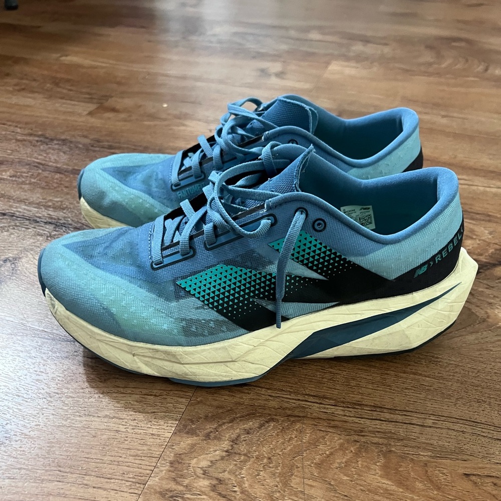 New balance Men's Blue Fuel Cell Running Shoes